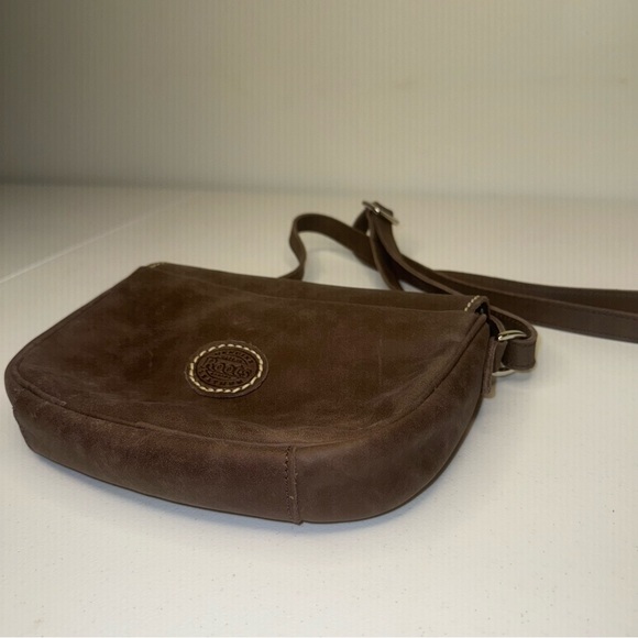 Roots Riverside Crossbody - Picture 4 of 11